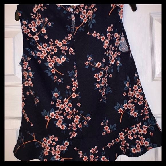 Banana Republic Top, Size XXS - Picture 3 of 3